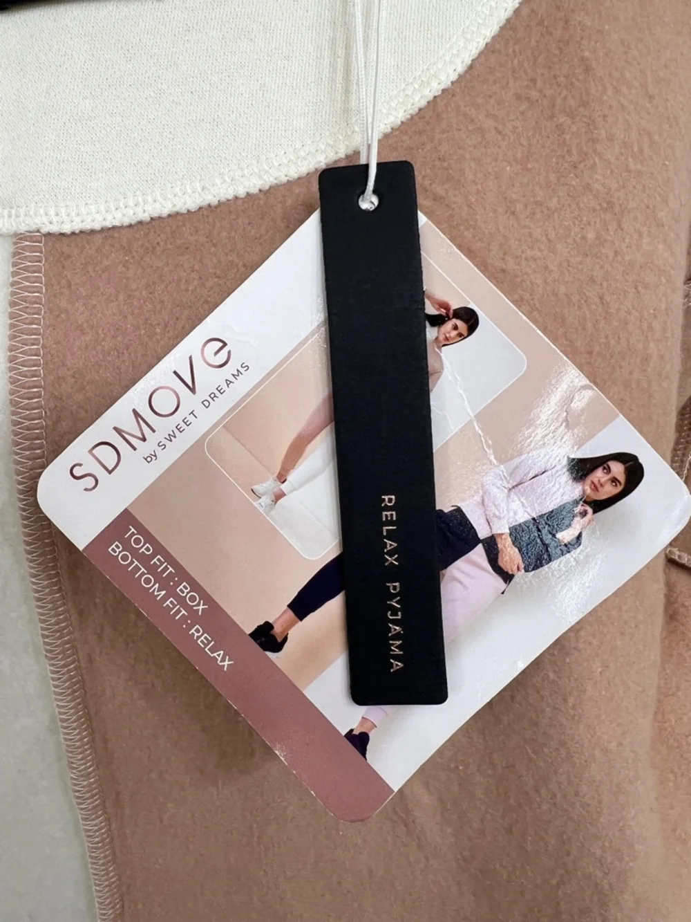 SDMOVE Two-Tone Zip Front Sweatshirt in Cream & Dusty Rose